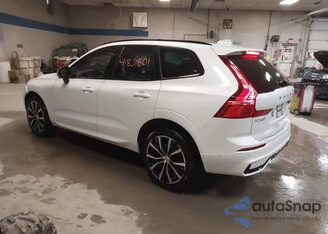 2025 Volvo Xc60 B5 Plus из США, поврежденный, VIN YV4M12RCXS1032908